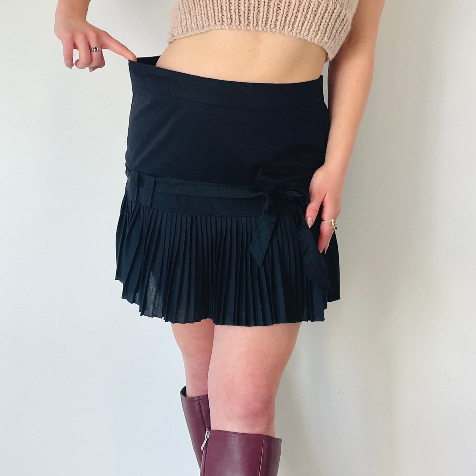 Y2K Pleated Mini (L)